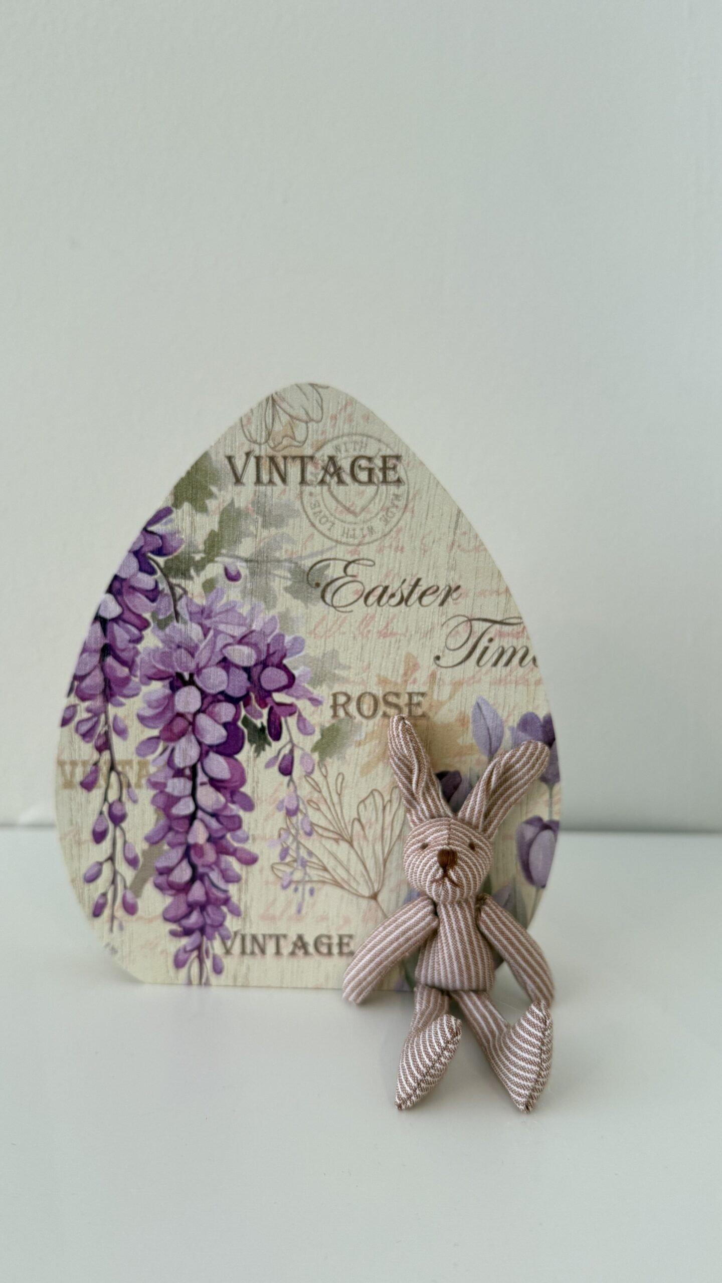 Επιτραπεζιο αυγο με λαγο