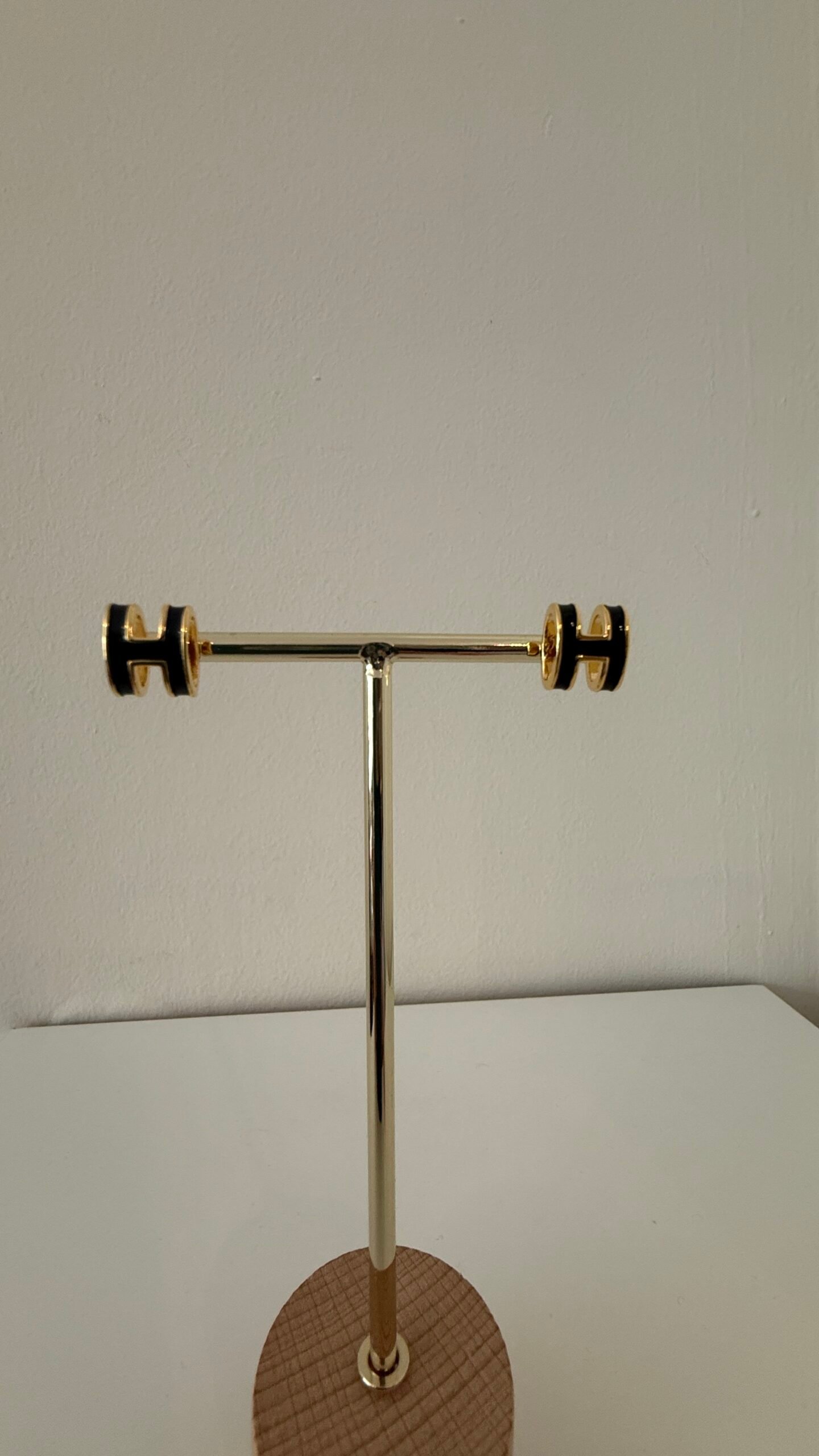 Σκουλαρικια μαυρο χρυσο